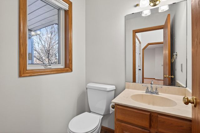 2970 Western Avenue N, Roseville, MN 55113