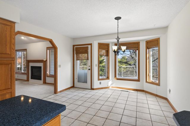 2970 Western Avenue N, Roseville, MN 55113