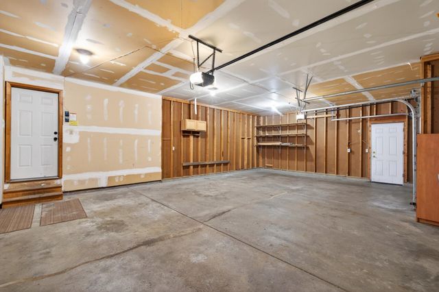 2970 Western Avenue N, Roseville, MN 55113