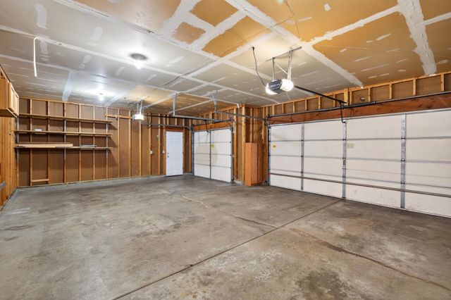 2970 Western Avenue N, Roseville, MN 55113