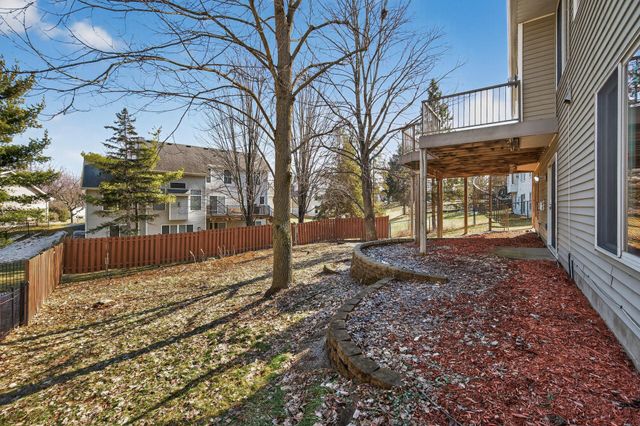 2970 Western Avenue N, Roseville, MN 55113