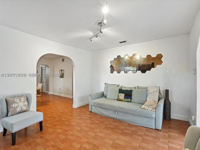 23 NE 46th St 0, Miami, FL 33137