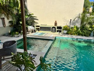 23 NE 46th St 0, Miami, FL 33137