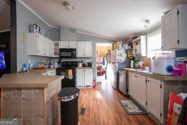 434 Creamery Road, Brasstown, NC 28902