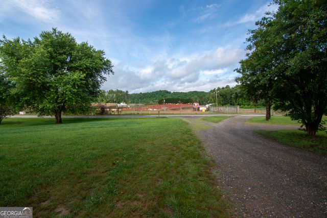 434 Creamery Road, Brasstown, NC 28902