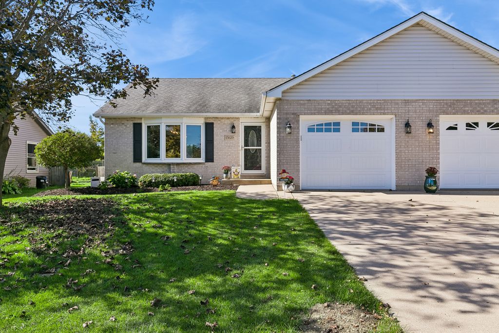 15629 W Waterford Lane, Manhattan, IL 60442 — photo 2