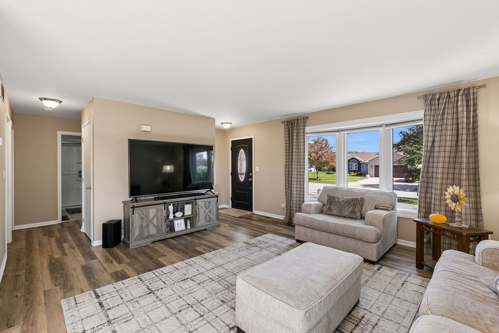 15629 W Waterford Lane, Manhattan, IL 60442 — photo 4