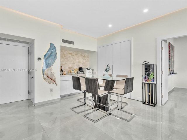 3731 N Country Club Drive PH24, Aventura, FL 33180