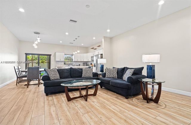 9265 NW 16th Street, Pembroke Pines, FL 33024