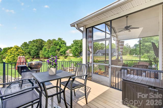 107 Buffalo Creek Drive, Statesville, NC 28677