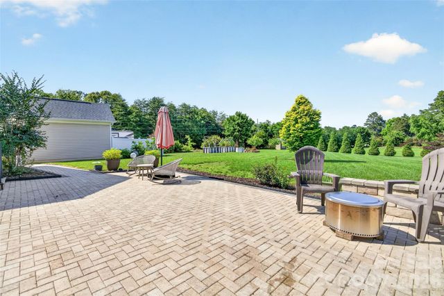 107 Buffalo Creek Drive, Statesville, NC 28677