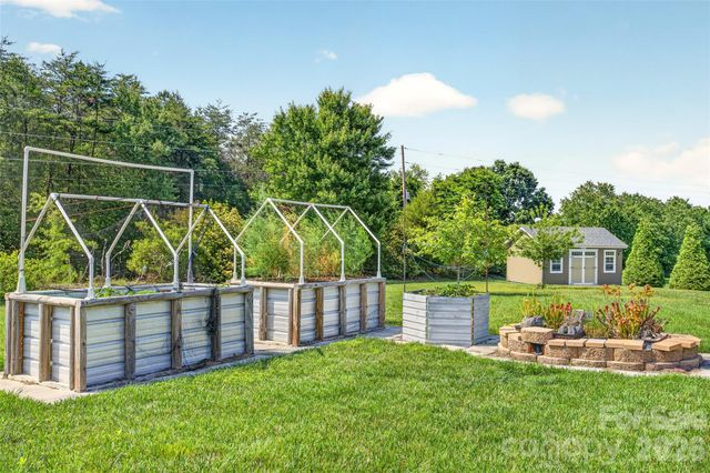 107 Buffalo Creek Drive, Statesville, NC 28677