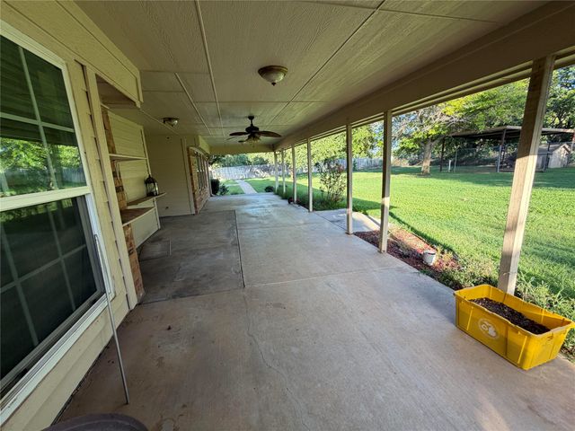 2117 Shorthorn Trail, Crowley, TX 76036