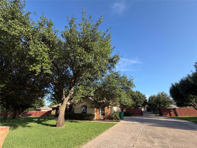 2117 Shorthorn Trail, Crowley, TX 76036