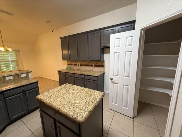2117 Shorthorn Trail, Crowley, TX 76036