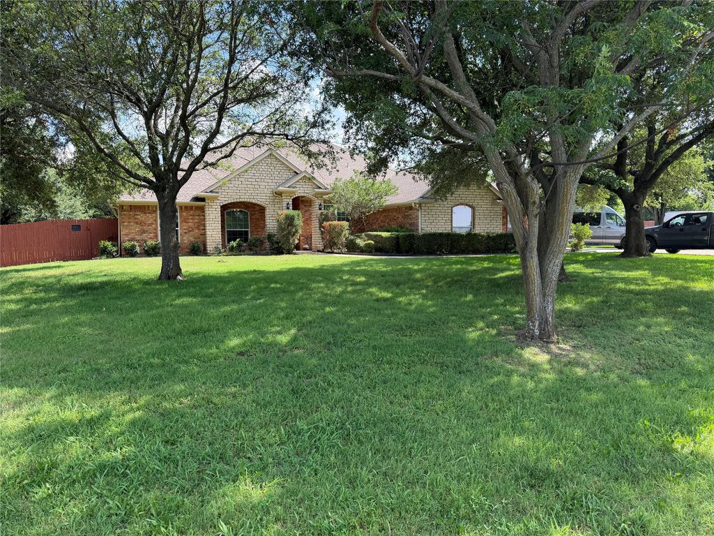 2117 Shorthorn Trail, Crowley, TX 76036