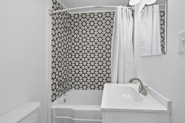 416 E 18th St, Columbia, TN 38401