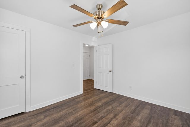 416 E 18th St, Columbia, TN 38401