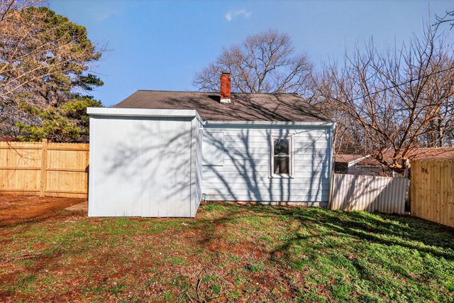 416 E 18th St, Columbia, TN 38401