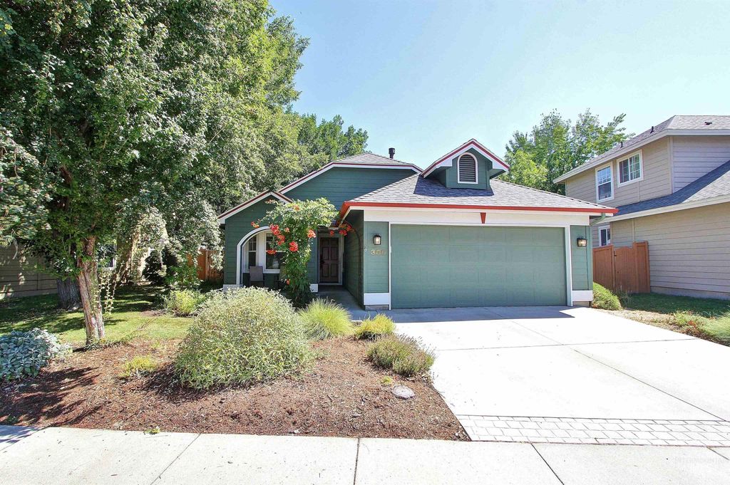 300 E Brookhollow Dr, Boise, ID 83706