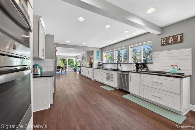 30650 Lahser Road, Beverly Hills, MI 48025
