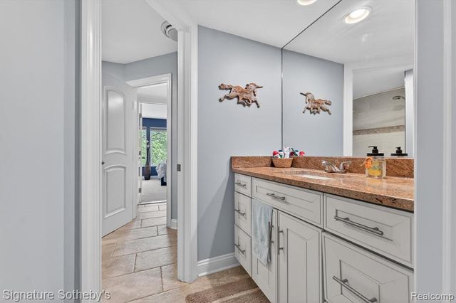 30650 Lahser Road, Beverly Hills, MI 48025