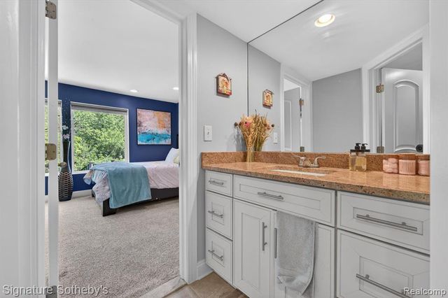30650 Lahser Road, Beverly Hills, MI 48025