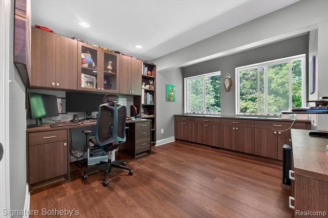 30650 Lahser Road, Beverly Hills, MI 48025