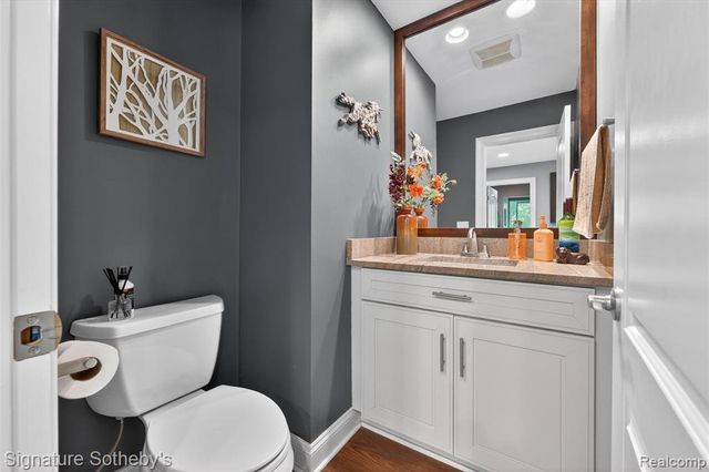 30650 Lahser Road, Beverly Hills, MI 48025