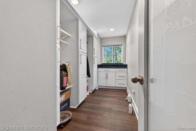 30650 Lahser Road, Beverly Hills, MI 48025