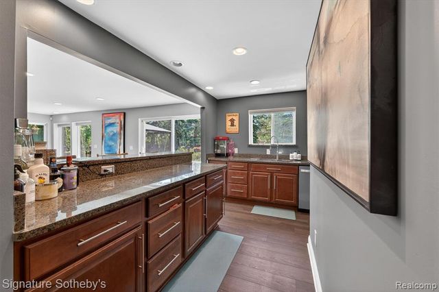 30650 Lahser Road, Beverly Hills, MI 48025
