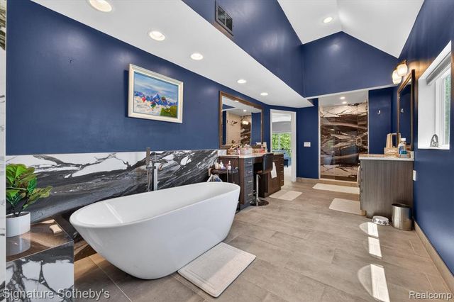30650 Lahser Road, Beverly Hills, MI 48025