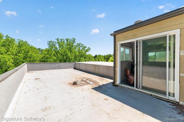 30650 Lahser Road, Beverly Hills, MI 48025