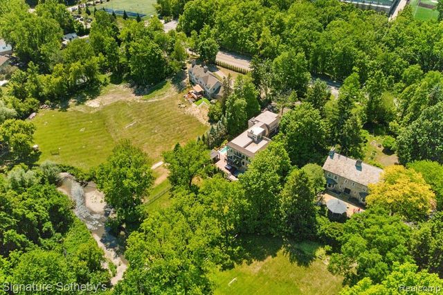 30650 Lahser Road, Beverly Hills, MI 48025