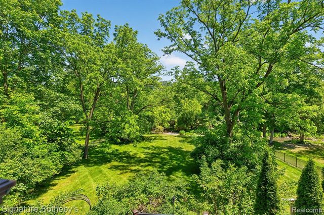 30650 Lahser Road, Beverly Hills, MI 48025