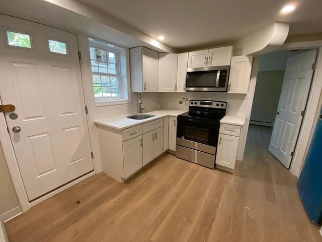 932 Massachusetts Ave B, Arlington, MA 02476