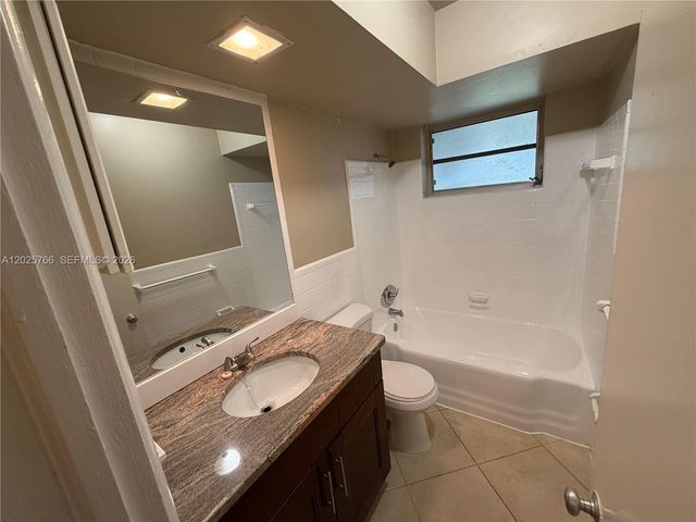 3241 Pierce St, Hollywood, FL 33021