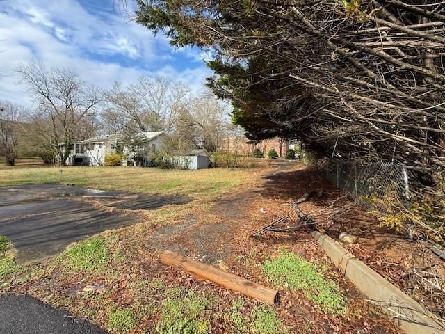 5621 Church Street, Flowery Branch, GA 30542