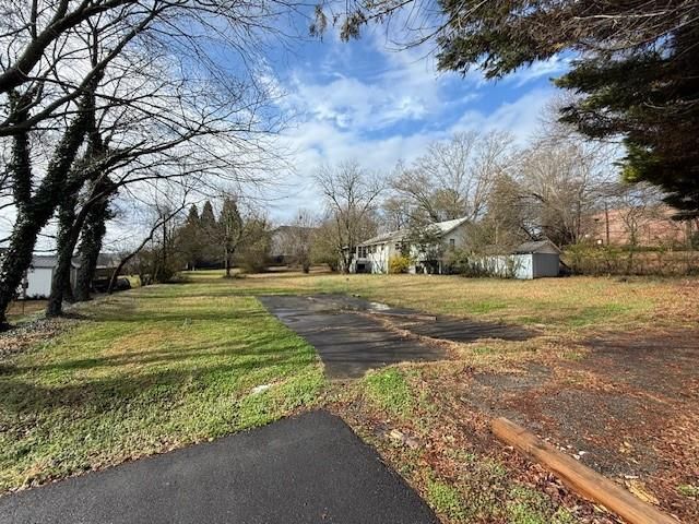 5621 Church Street, Flowery Branch, GA 30542