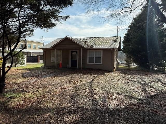 5621 Church Street, Flowery Branch, GA 30542