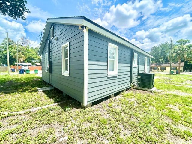 8004 N MARKS STREET, Tampa, FL 33604
