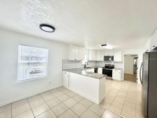 8004 N MARKS STREET, Tampa, FL 33604