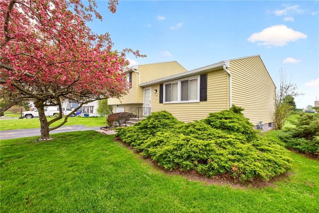 17 Fox Hollow Drive, Hamlin, NY 14464