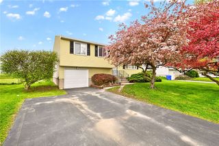 17 Fox Hollow Drive, Hamlin, NY 14464