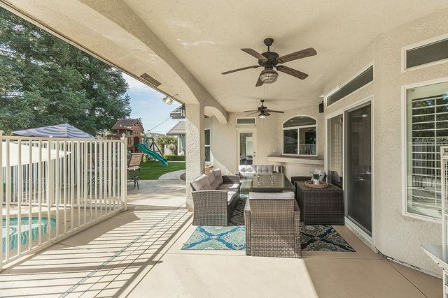 2888 Ashcroft Avenue, Clovis, CA 93611