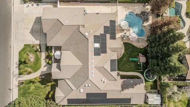 2888 Ashcroft Avenue, Clovis, CA 93611