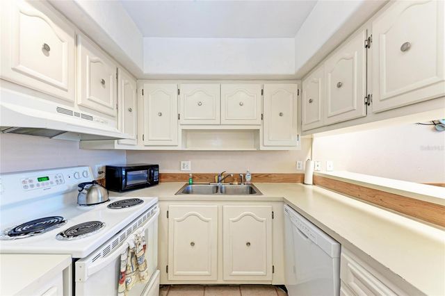 3586 CAPE HAZE DRIVE B4, Rotonda West, FL 33947