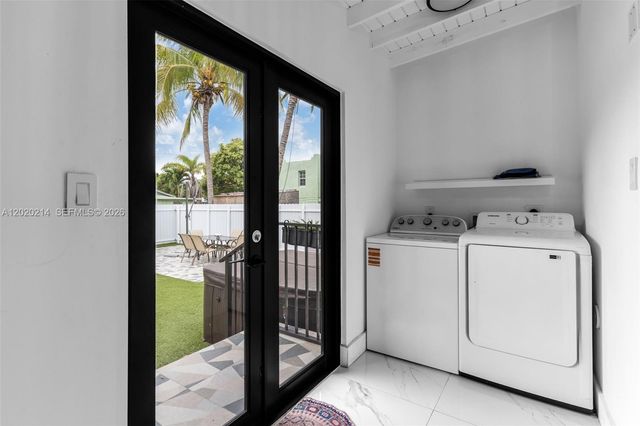 2171 NW 49th St, Miami, FL 33142