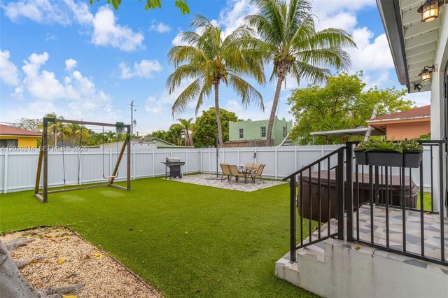 2171 NW 49th St, Miami, FL 33142