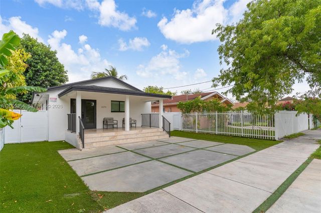 2171 NW 49th St, Miami, FL 33142